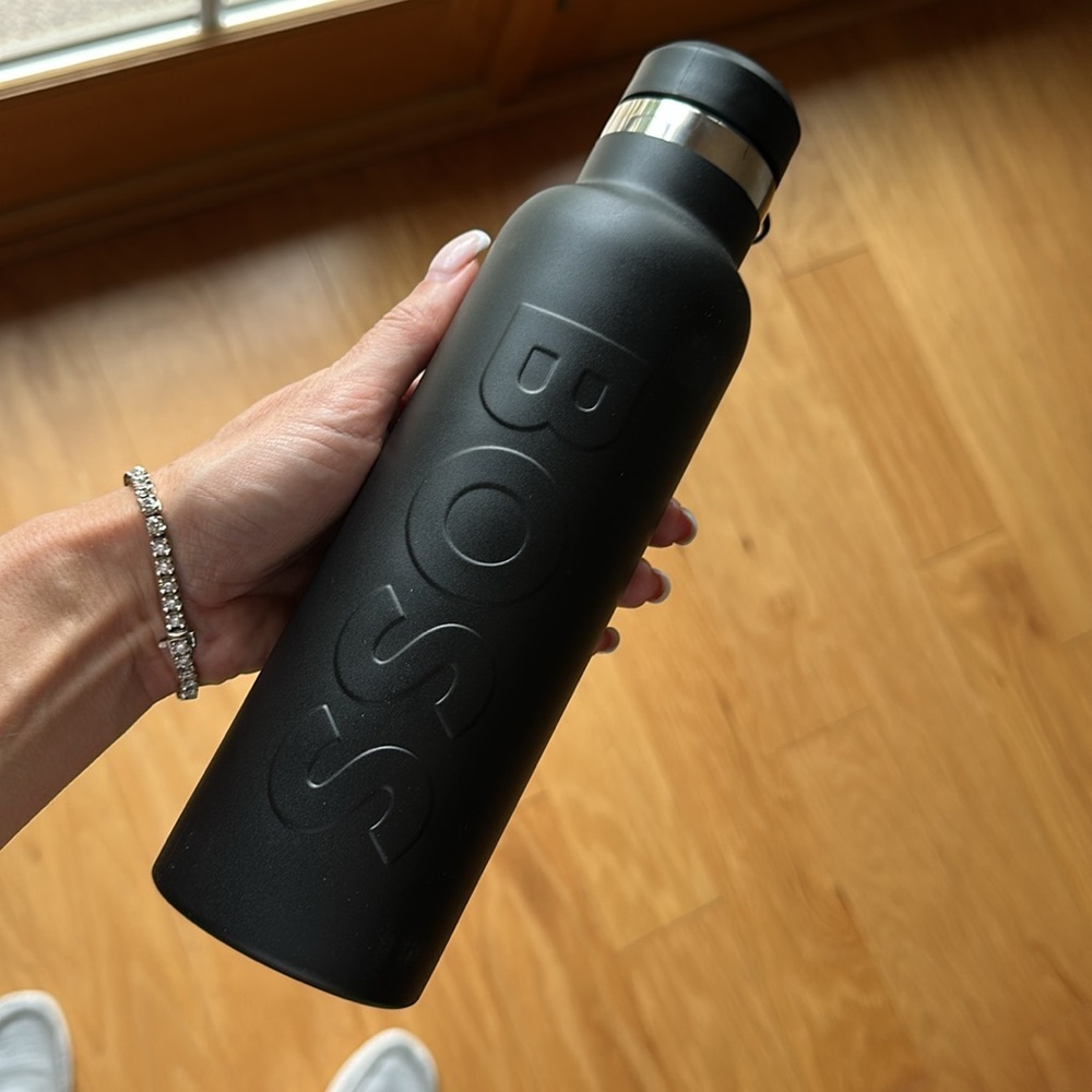 Boss Matte Black Insulated Bottle with Strap - Picture 3 of 4